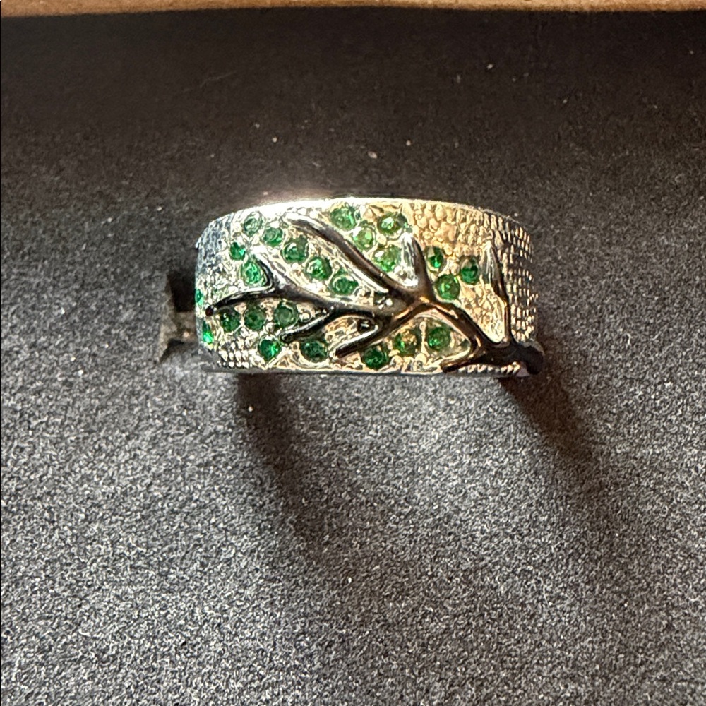 Elegant Silver and Green tree of life Ring
